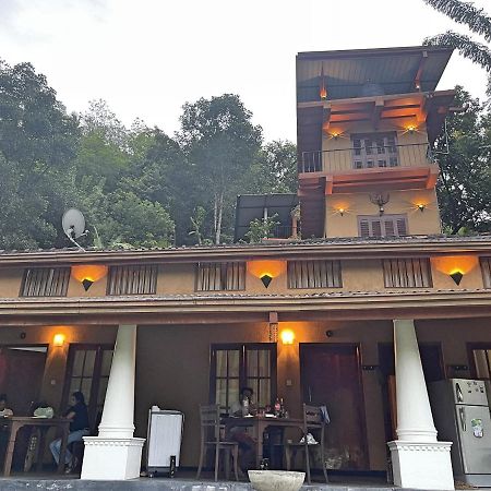 Eagles Lodge - Kandy Digana Bagian luar foto