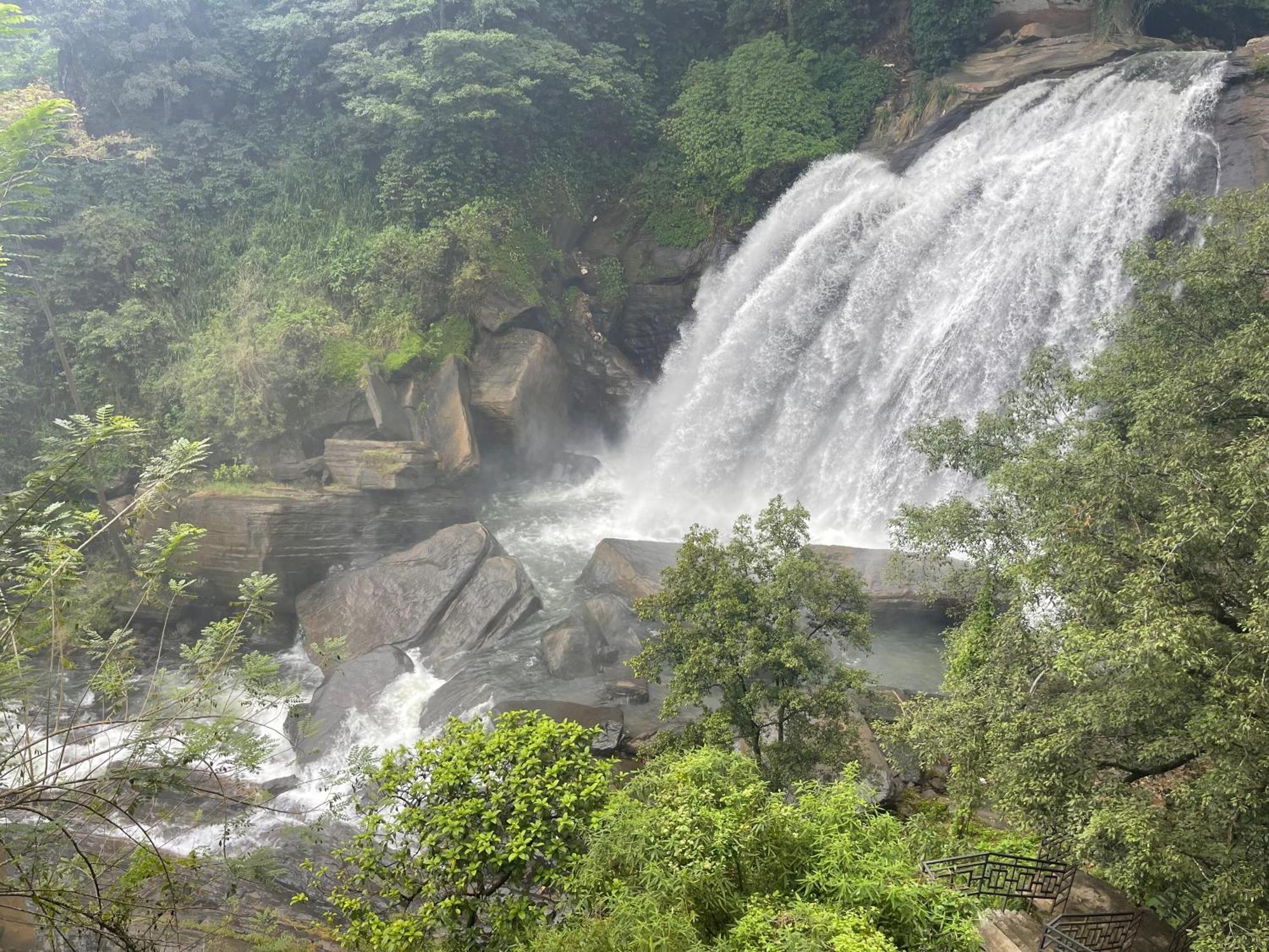 Eagles Lodge - Kandy Digana Bagian luar foto